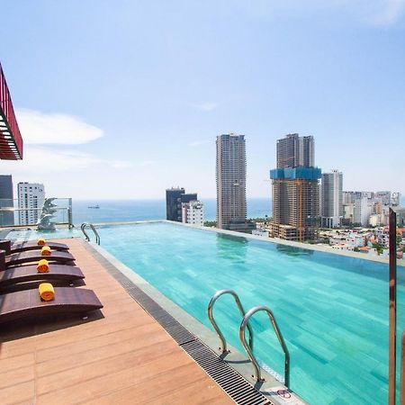 Cordial Grand Hotel Da Nang Beach Exterior photo