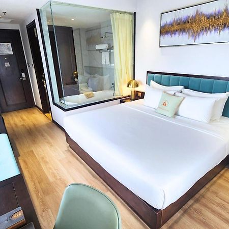 Cordial Grand Hotel Da Nang Beach Exterior photo