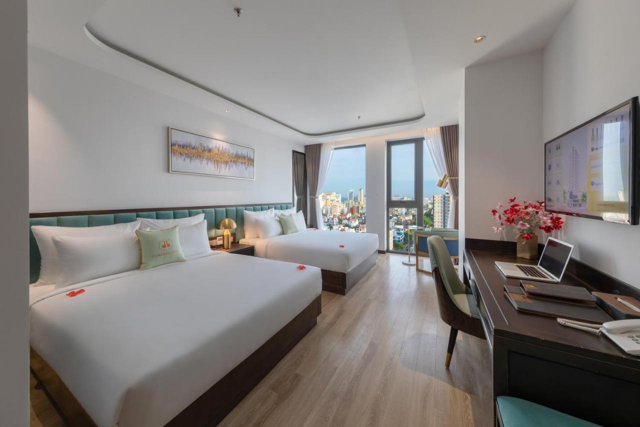 Cordial Grand Hotel Da Nang Beach Exterior photo