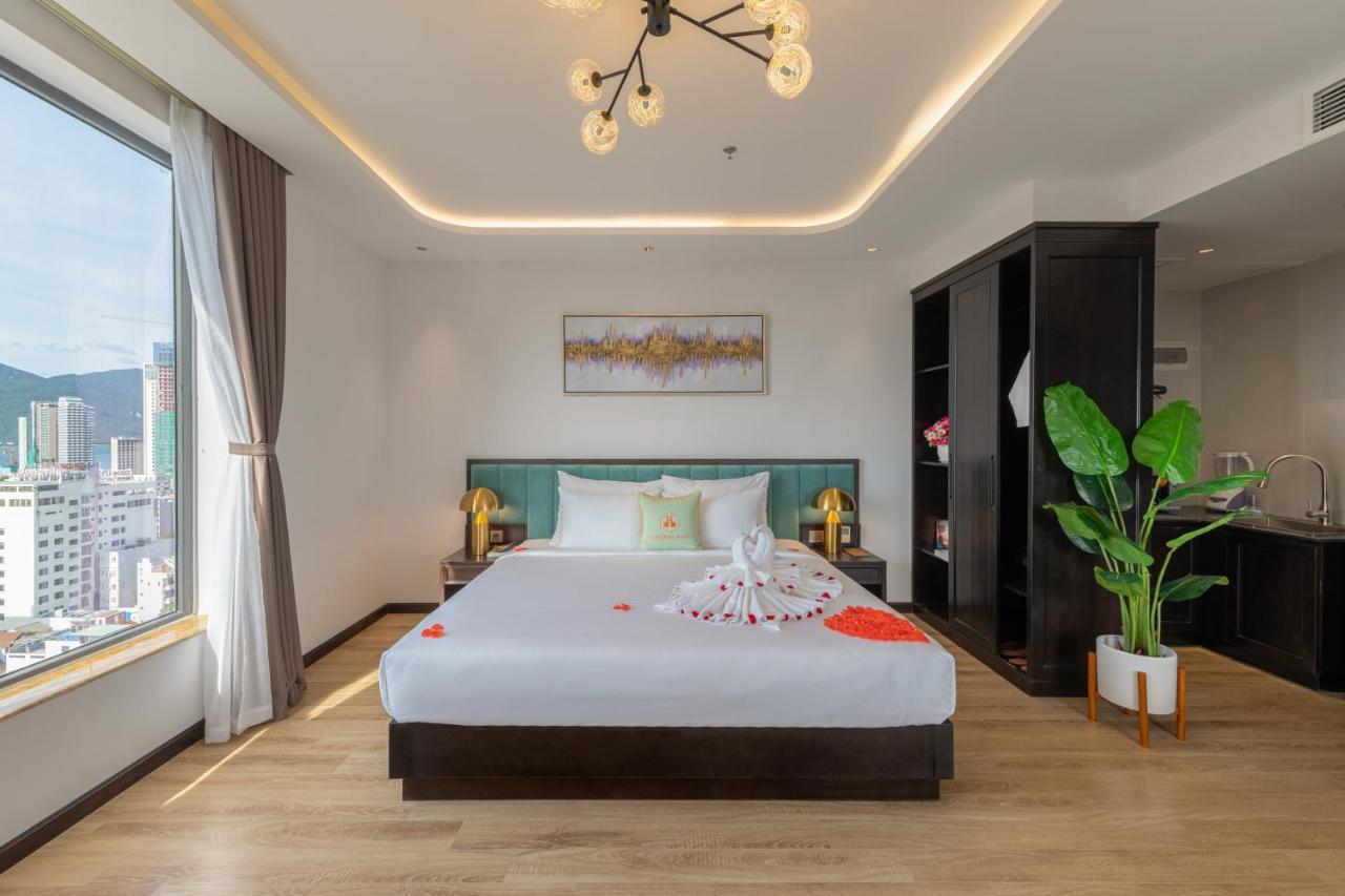 Cordial Grand Hotel Da Nang Beach Exterior photo