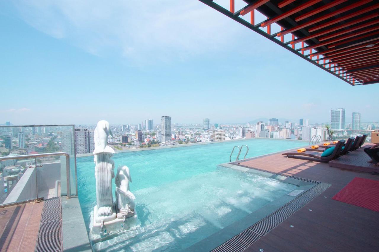 Cordial Grand Hotel Da Nang Beach Exterior photo