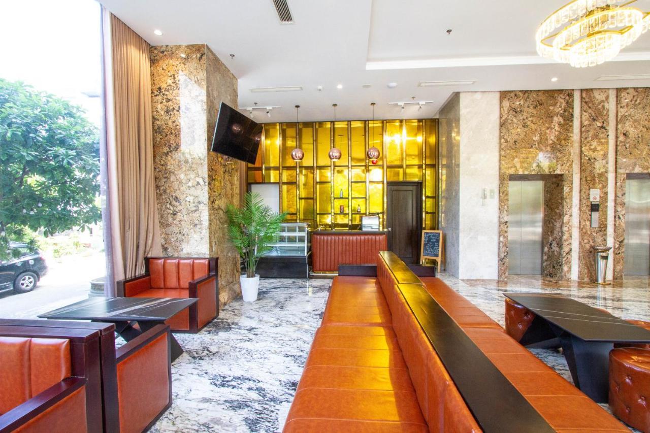 Cordial Grand Hotel Da Nang Beach Exterior photo