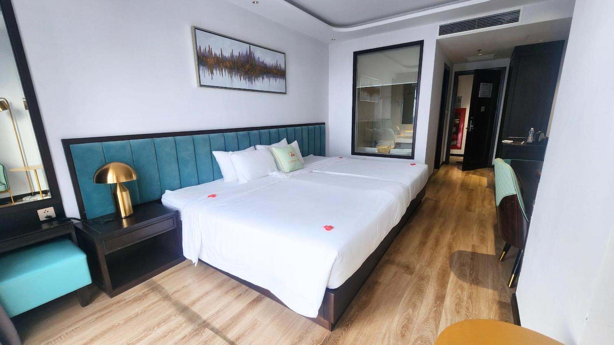 Cordial Grand Hotel Da Nang Beach Exterior photo