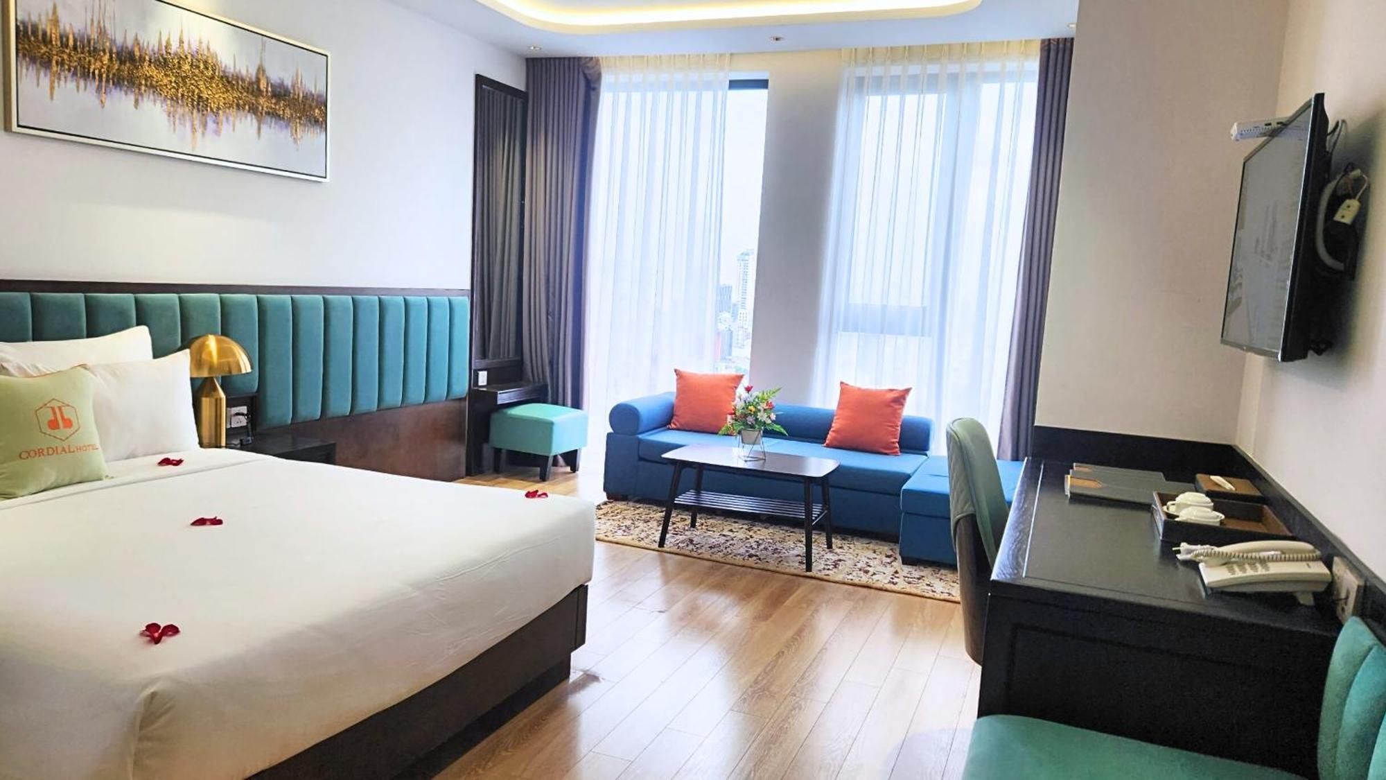 Cordial Grand Hotel Da Nang Beach Exterior photo
