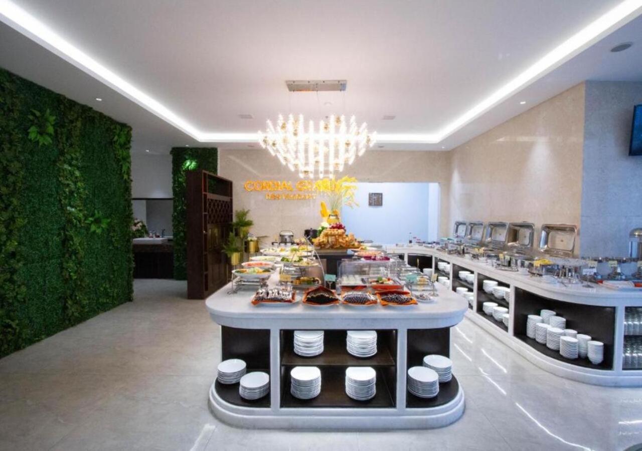 Cordial Grand Hotel Da Nang Beach Exterior photo
